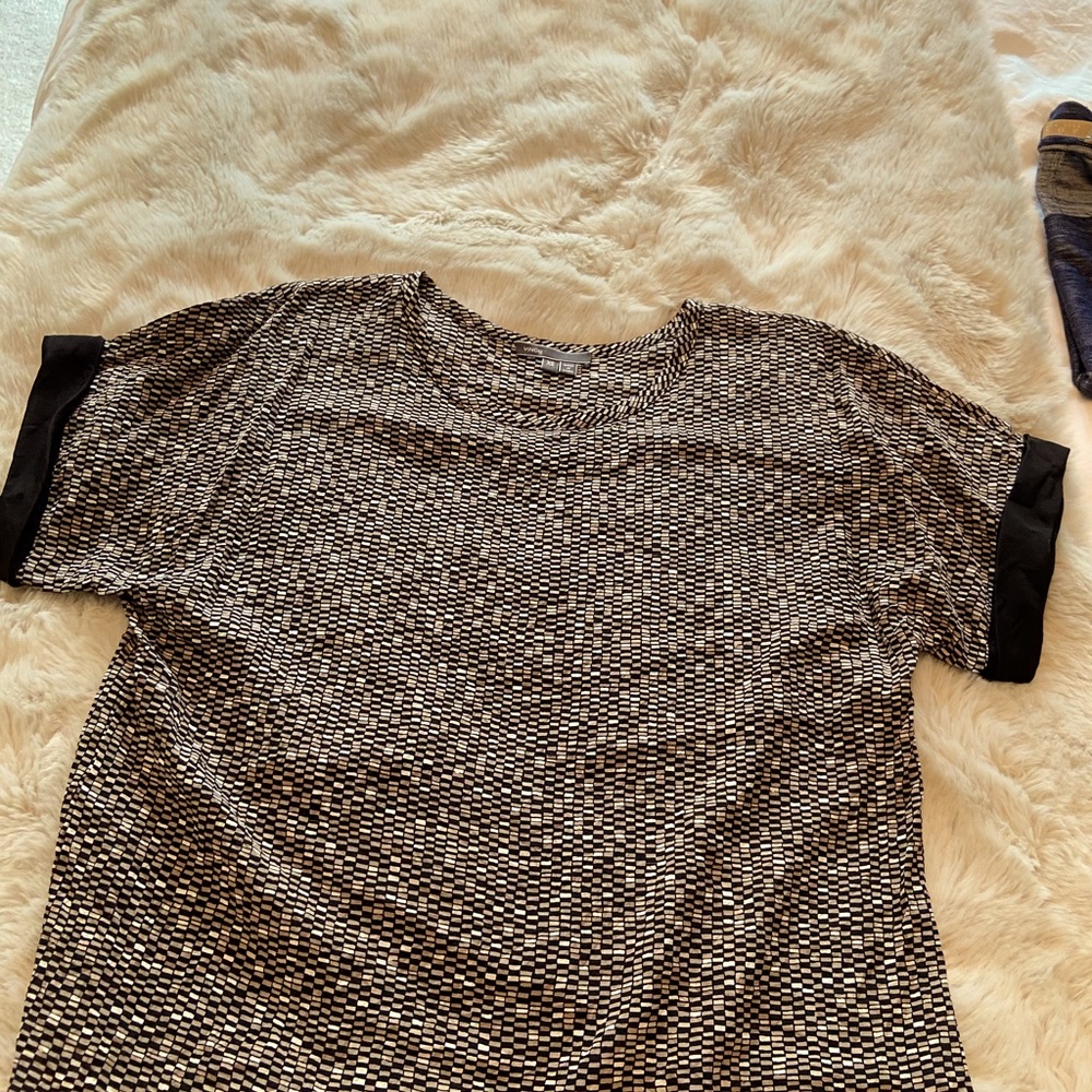 Vince XS 100% silk blouse